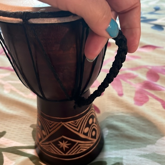Handcrafted drum from Dominican Republic - Picture 3 of 9